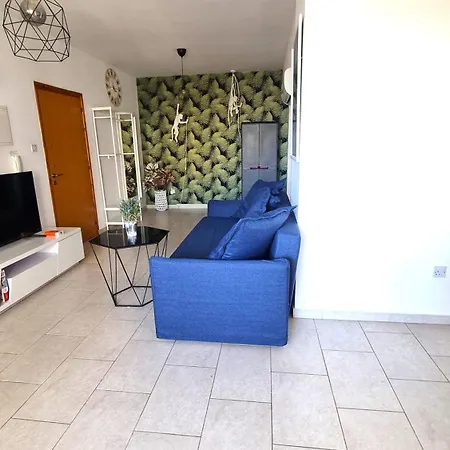 Haven: 7-minute Walk To The + Pool Ларнака