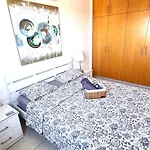 Apartment Haven: 7-minute Walk To The + Pool *