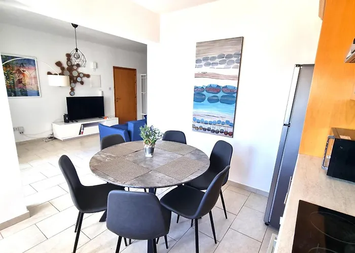 Διαμέρισμα Haven: 7-minute Walk To The + Pool Λάρνακα