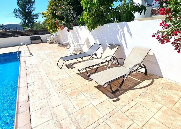 Haven: 7-minute Walk To The + Pool Larnaca